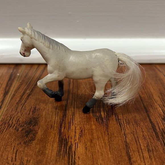 Vintage 1998 Lipizzaner Mini Model Toy Stallion Horse 2.5” Figure - Picture 5 of 10